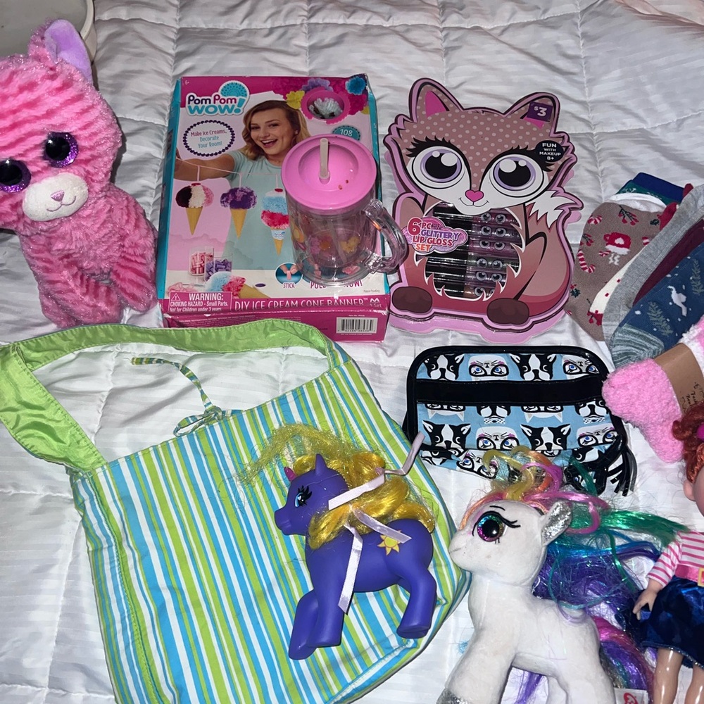 A MIXED BUNDLE FOR GIRLS